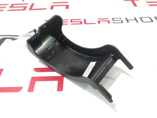 Накладка петли подъемной задней двери, ориг. номер 1047074-00-G, Tesla Model X 2015-2021