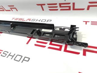 Накладка дверного проема, ориг. номер 1060093-98-D, 1058419-00, 1062517-00, Tesla Model X 2015-2021