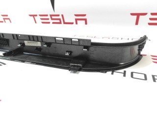 Накладка дверного проема, ориг. номер 1060051-00, 1058416-00, Tesla Model X 2015-2021