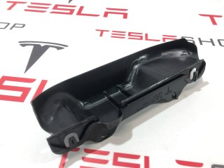 Крышка замка задней двери, ориг. номер 1133293-00-B, Tesla Model X 2015-2021