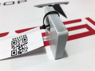Усилитель петли крепления крышки багажника левый, ориг. номер 1003547-00-A, Tesla Model X 2015-2021