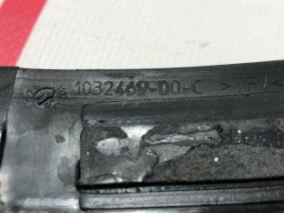 Уплотнитель проема дверного, ориг. номер 1118637-00-F, 1032469-00-C, Tesla Model X 2015-2021