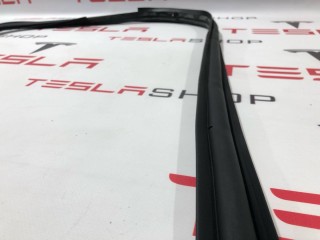 Уплотнитель проема дверного, ориг. номер 1032470-00-C, Tesla Model X 2015-2021
