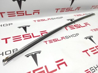 Молдинг подъемной задней двери, ориг. номер 1032249-00-J, Tesla Model X 2015-2021