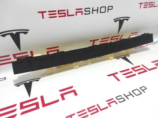 Накладка подъемной задней двери, ориг. номер 1055011-06-E, Tesla Model X 2015-2021