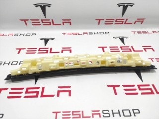 Накладка подъемной задней двери, ориг. номер 1055011-06-E, Tesla Model X 2015-2021