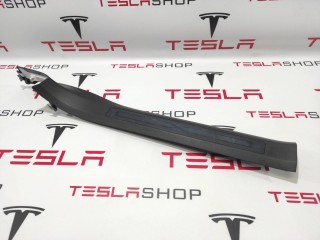 Накладка дверного порога, ориг. номер 1035987-02-G, 1496490-00-A, Tesla Model X 2015-2021