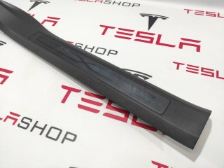 Накладка дверного порога, ориг. номер 1035987-02-G, 1496490-00-A, Tesla Model X 2015-2021