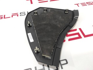 Накладка боковая торпеды, ориг. номер 1043541-00-D, Tesla Model X 2015-2021