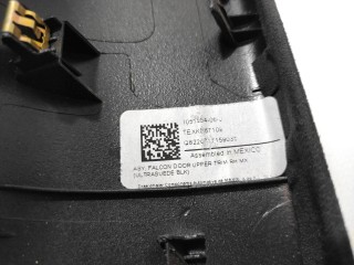 Накладка стекла, подъемной задней двери, ориг. номер 1051554-06-J, Tesla Model X рест 2021-2026