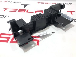 Кронштейн внешний сидений 2-го ряда, ориг. номер 1059715-00-D, Tesla Model X 2015-2021