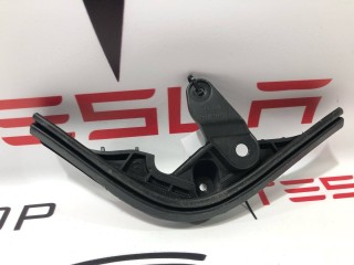 прочая запчасть, ориг. номер 1049385-00-C, 1473349-00-B, 1473351-00-B, Tesla Model X  [рестайлинг] 2021-2026