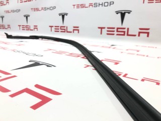 Уплотнитель проема дверного, ориг. номер 1032147-00-C, Tesla Model X 2015-2021