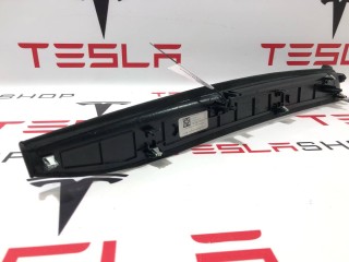 Накладка декоративная стойки A (магнит), ориг. номер 1050286-06-H, Tesla Model X 2015-2021