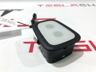 прочая запчасть, ориг. номер 1047365-00-C, Tesla Model X 2015-2021