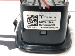 прочая запчасть, ориг. номер 1047365-00-C, Tesla Model X  [рестайлинг] 2021-2026