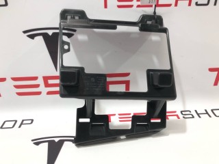 Кронштейн опорный компьютера MCU, ориг. номер 1058825-00-B, Tesla Model X 2015-2021