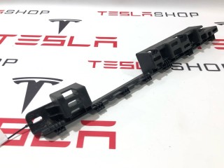 прочая запчасть, ориг. номер 1053726-00-B, Tesla Model X 2015-2021