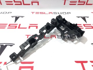Кронштейн накладки, стойки В, ориг. номер 1053727-00-H, Tesla Model X 2015-2021