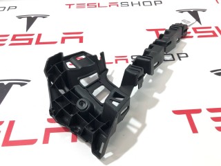 Кронштейн накладки, стойки В, ориг. номер 1053727-00-H, Tesla Model X 2015-2021