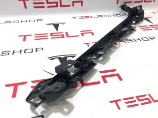 Направляющая панели багажного отделения, ориг. номер 1080709-00-C, Tesla Model X 2015-2021