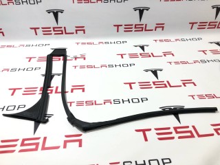Уплотнитель стойки B наружной, ориг. номер 1032152-00-D, Tesla Model X 2015-2021