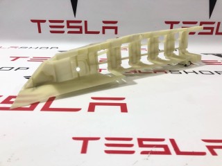 Кронштейн внешний сидений 2-го ряда, ориг. номер 1089759-00-B, Tesla Model X 2015-2021