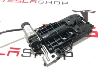 прочая запчасть, ориг. номер AG151536-C1, Tesla Model S 2012-2016