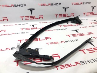 Уплотнитель стекла внутренний двери, ориг. номер 1618419-00-C, Tesla Model X рест 2021-2026