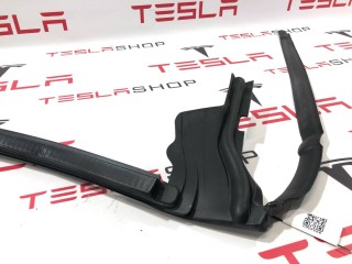 Уплотнитель стекла внутренний двери, ориг. номер 1618420-00-C, Tesla Model X рест 2021-2026