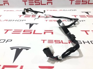 прочая запчасть, ориг. номер 1064336-00-B, 1063406-00-F, Tesla Model X  [рестайлинг] 2021-2026