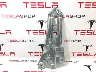 Кронштейн багажника боковой, ориг. номер 1051361-S0-D, 1086805-00-A, Tesla Model X 2015-2021