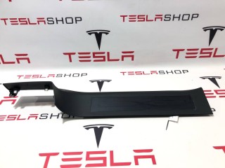 Накладка дверного порога, ориг. номер 1626484-00-A, 1626479-00-C, Tesla Model X рест 2021-2026