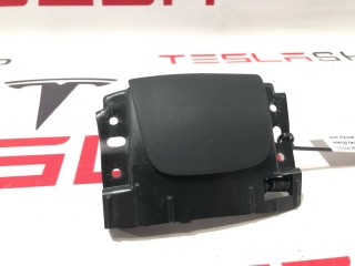 прочая запчасть, ориг. номер 1051545-06-J, 1064465-00-S, 1064467-00-C, Tesla Model X 2015-2021