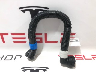 Шланги охлаждающей жидкости, ориг. номер 1585716-00-C, Tesla Model X рест 2021-2026
