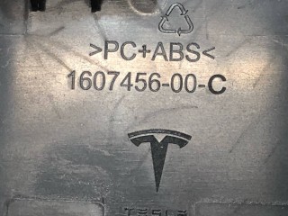 Корпус кронштейна дисплея, ориг. номер 1607456-00-C, 1566010-00-D, Tesla Model X рест 2021-2026