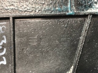 Накладка пластиковая под рулевой колонкой, ориг. номер 1622161-00-E, Tesla Model X рест 2021-2026