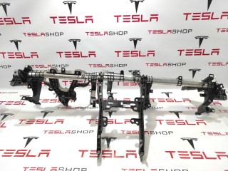 прочая запчасть, ориг. номер 1095440-00-F, 1095441-00-F, Tesla Model Y 2020-2026