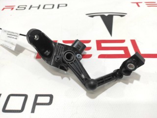 прочая запчасть, ориг. номер 1420975-00-B, 1420976-00-B, 1420972-00-B, Tesla Model S  [2-й рестайлинг] 2021-2026