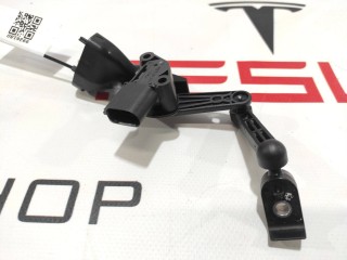прочая запчасть, ориг. номер 1420975-00-B, 1420976-00-B, 1420972-00-B, Tesla Model S  [2-й рестайлинг] 2021-2026
