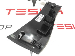 Накладка стойки А, (средняя высота), ориг. номер 1624483-00-A, 1624488-00-B, Tesla Model X рест 2021-2026