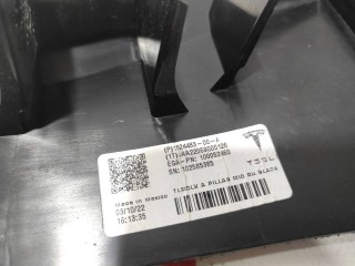 Накладка стойки А, (средняя высота), ориг. номер 1624483-00-A, 1624488-00-B, Tesla Model X рест 2021-2026