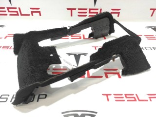 Коврик кронштейна центральной консоли, ориг. номер 1636090-00-S, Tesla Model X рест 2021-2026