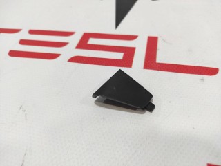 Заглушка пластиковая карты двери, ориг. номер 1110194-00-E, Tesla Model 3 2017-2021