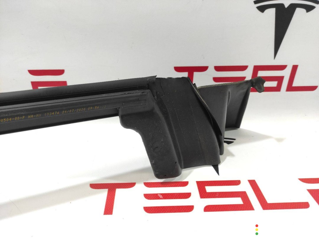 Уплотнитель стекла внутренний двери Tesla Model 3 2017-2021, 1090503-00-F, фото 3