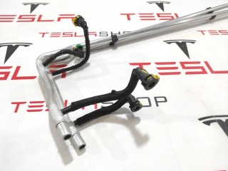 Патрубок охлаждения основной батареи, ориг. номер 1028616-00-A, Tesla Model S 2012-2016