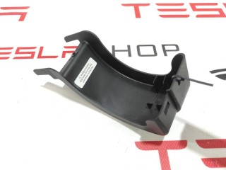 Накладка петли подъемной задней двери, ориг. номер 1047075-00-G, Tesla Model X рест 2021-2026