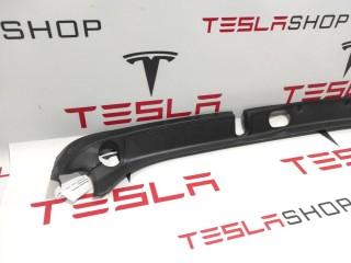 Облицовка проема багажника, ориг. номер 1062356-00-C, 1047885-00-C, Tesla Model X рест 2021-2026