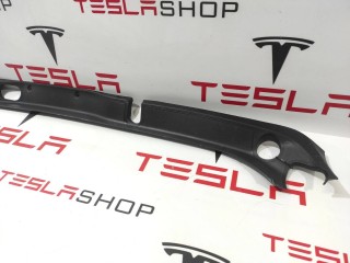 Облицовка проема багажника, ориг. номер 1062356-00-C, 1047885-00-C, Tesla Model X рест 2021-2026