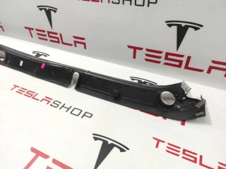 Облицовка проема багажника, ориг. номер 1062356-00-C, 1047885-00-C, Tesla Model X рест 2021-2026